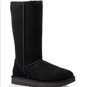 Classic II Genuine Shearling Lined Tall Boot
UGG®
